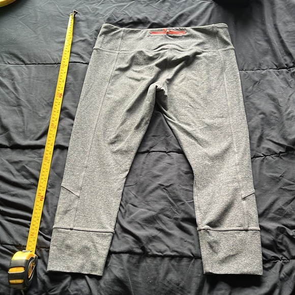 Mondetta athletic capri wear. Large. - Picture 2 of 4